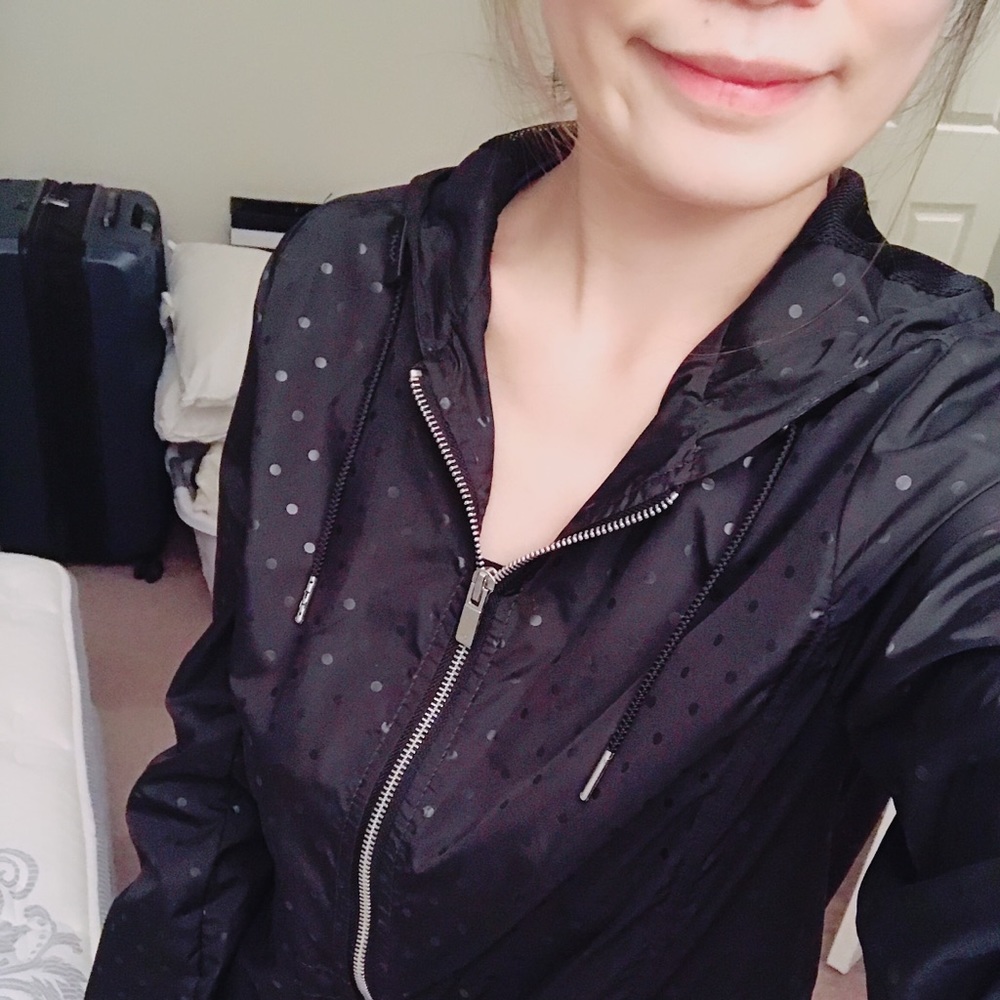 Tommy Hilfiger rain jacket/ wind breaker